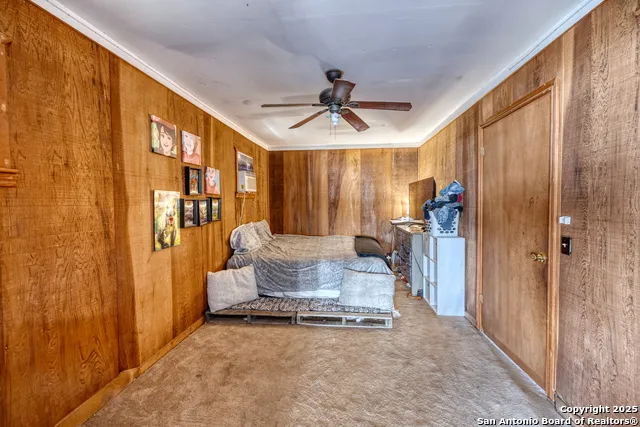 36 Pecan Dr Leakey, TX 78873